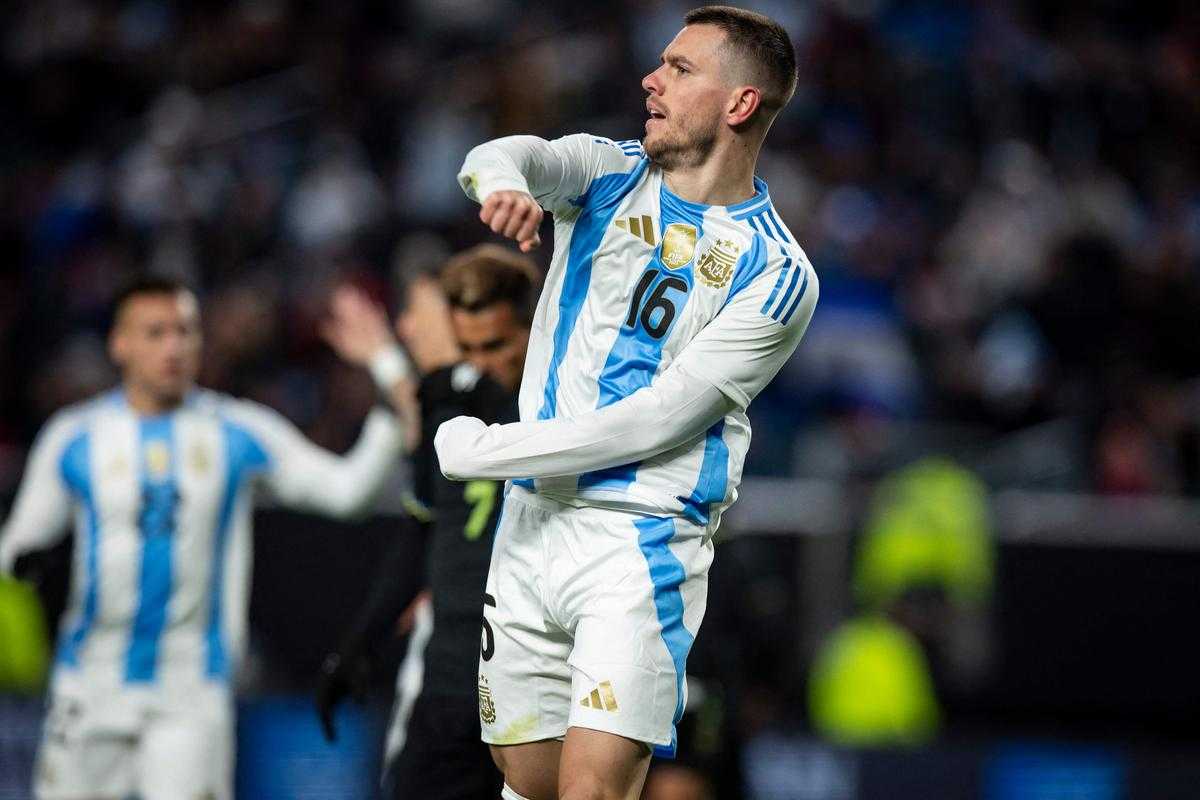 Argentina Defeats El Salvador In Friendly Match At Lincoln Financial Field