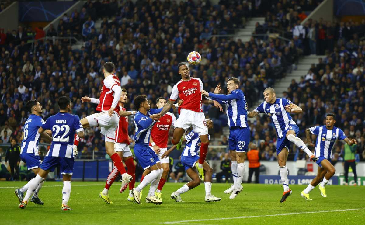 Arsenal Secure A Thrilling Victory Against Fc Porto In Uefa Champions League Knockout Round