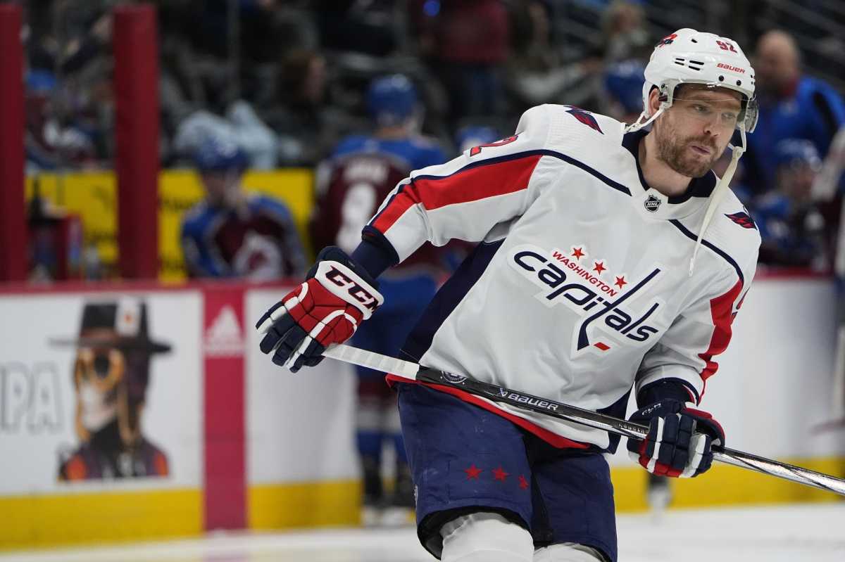 Carolina Hurricanes Acquire Evgeny Kuznetsov In Trade With Washington Capitals