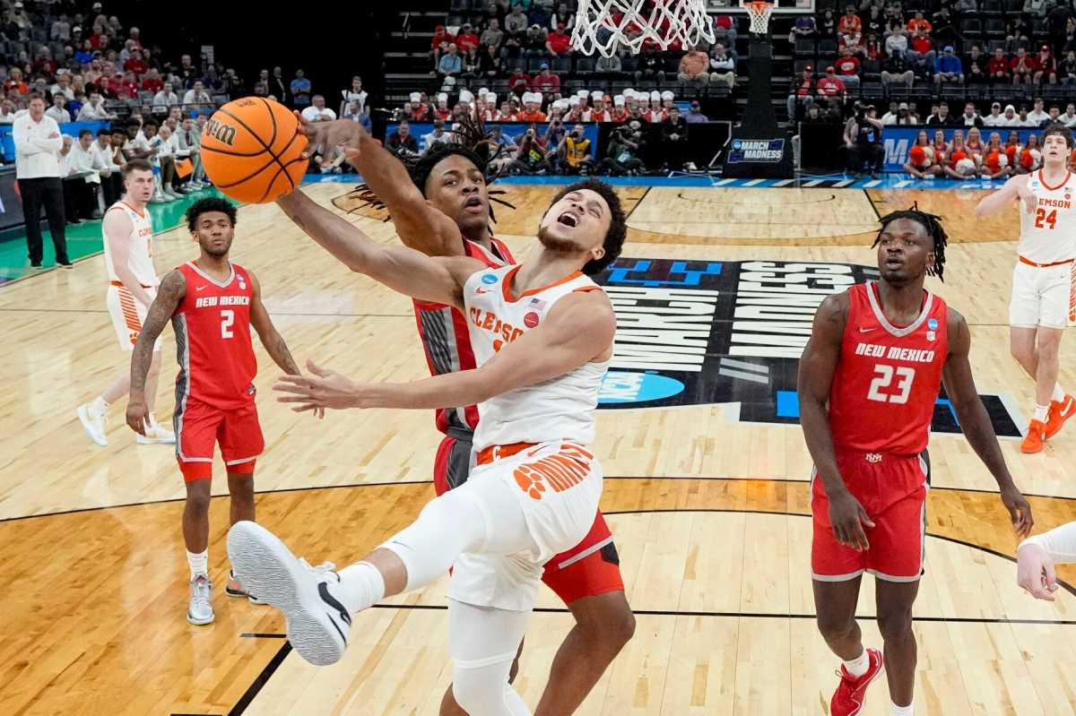 Clemson Advances To Sweet 16 With Convincing Win Over New Mexico