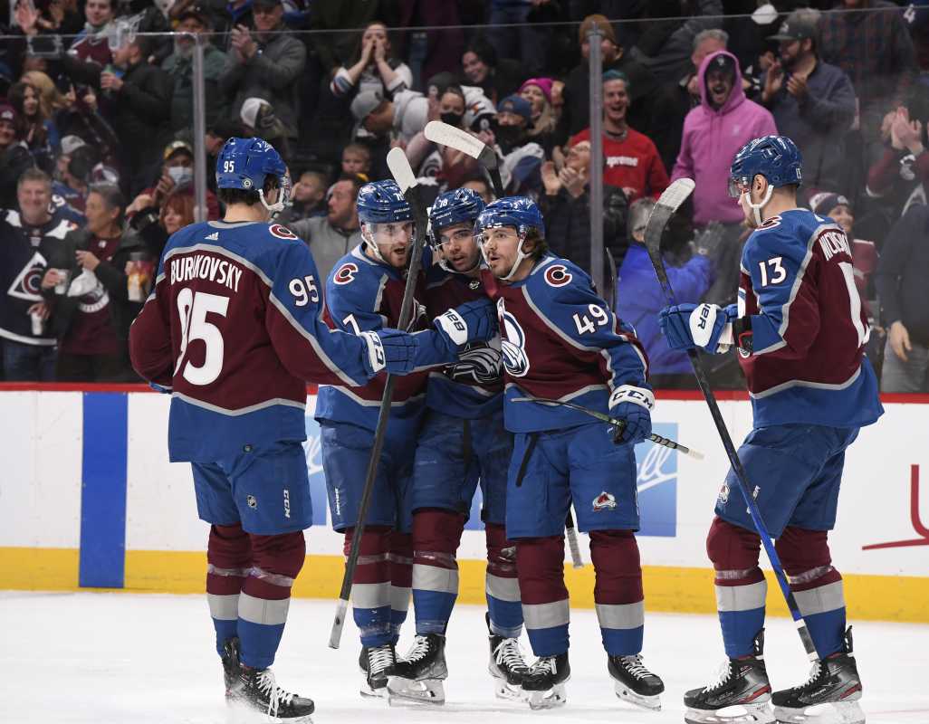 Colorado Avalanche Extend Winning Streak Against Montreal Canadiens