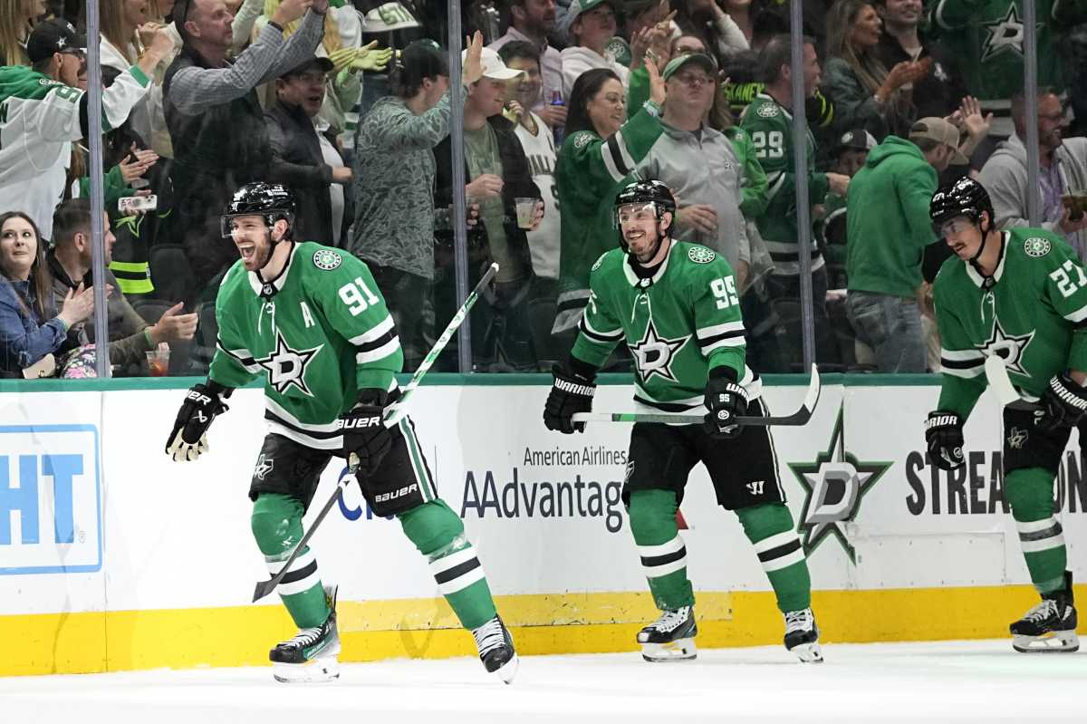 Dallas Stars Extend Home Streak With Victory Over Arizona Coyotes