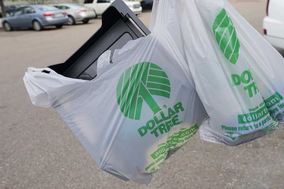 Dollar Tree To Close Nearly 1,000 Stores After Surprise Fourth Quarter Loss