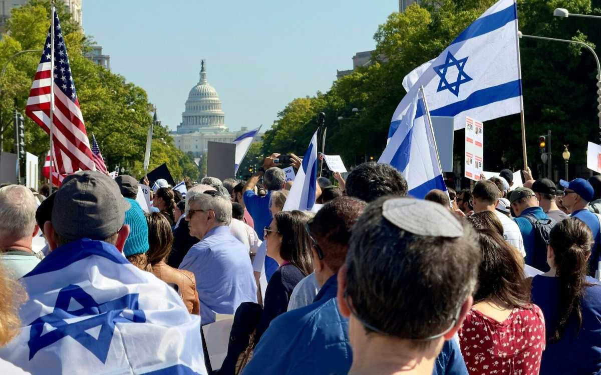 Fellow Jews Rally Around Convert Seeking Acceptance In The Community