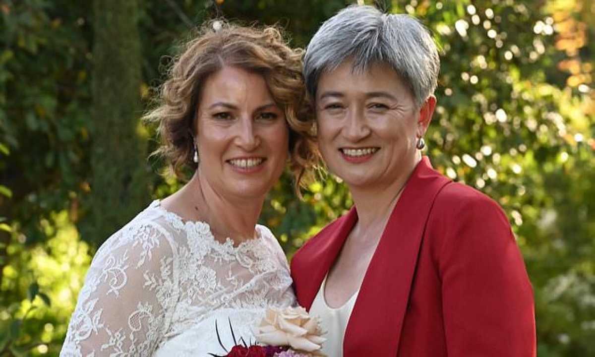 Foreign Minister Penny Wong Marries Long Time Partner In Secret Ceremony