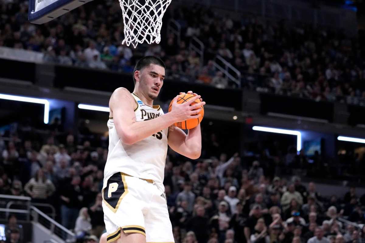 Gonzaga Adjusts Lineup To Face Purdue's Dominant Center Zach Edey In Sweet 16 Clash