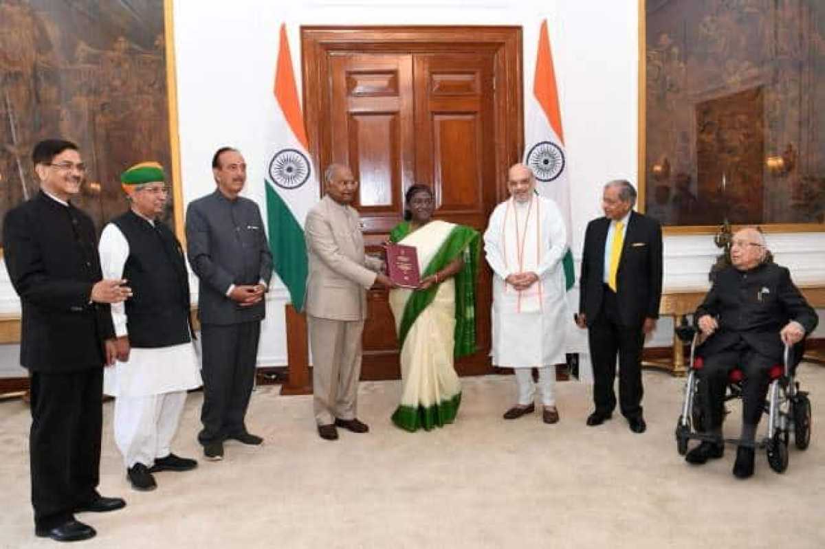 High Level Committee Submits One Nation, One Election Report To President Murmu