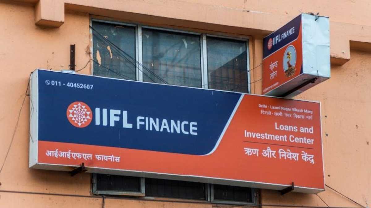 Iifl Finance Shares Plunge As Rbi Orders Halt On Gold Loans Disbursal