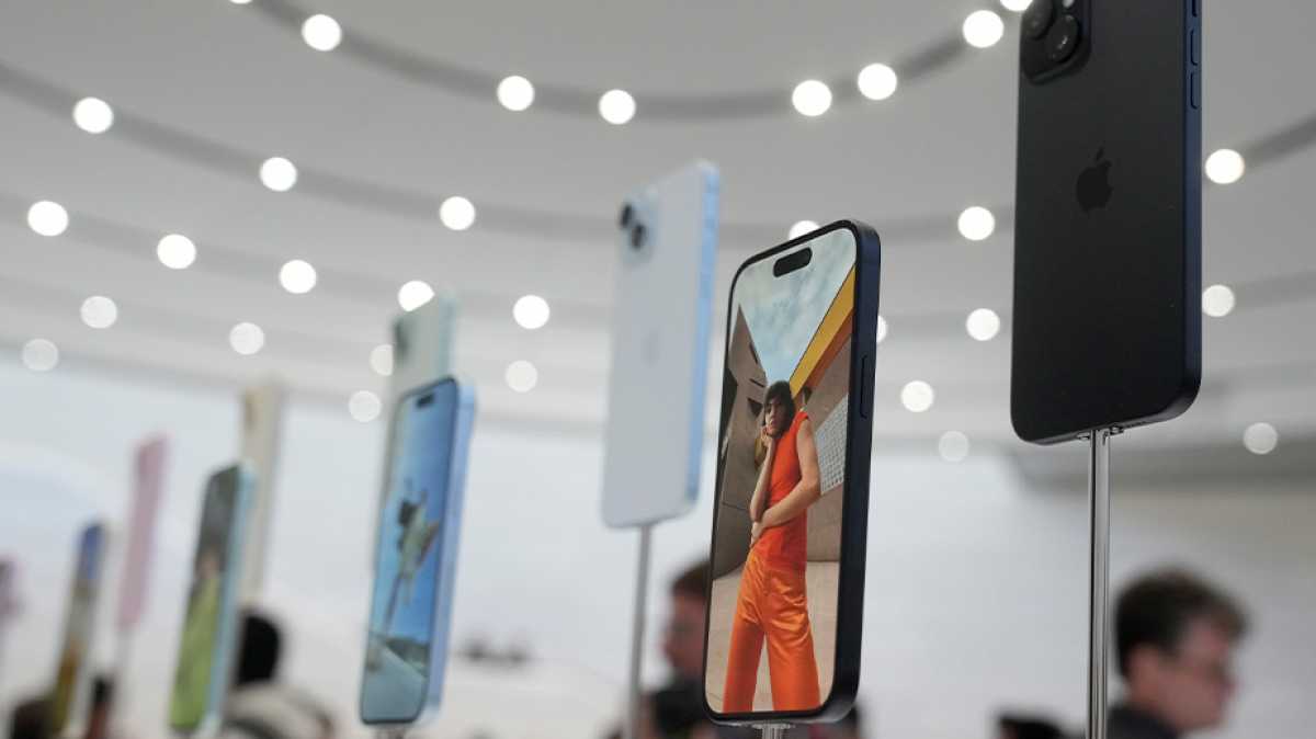 Justice Department Files Antitrust Lawsuit Against Apple Over Iphone Restrictions