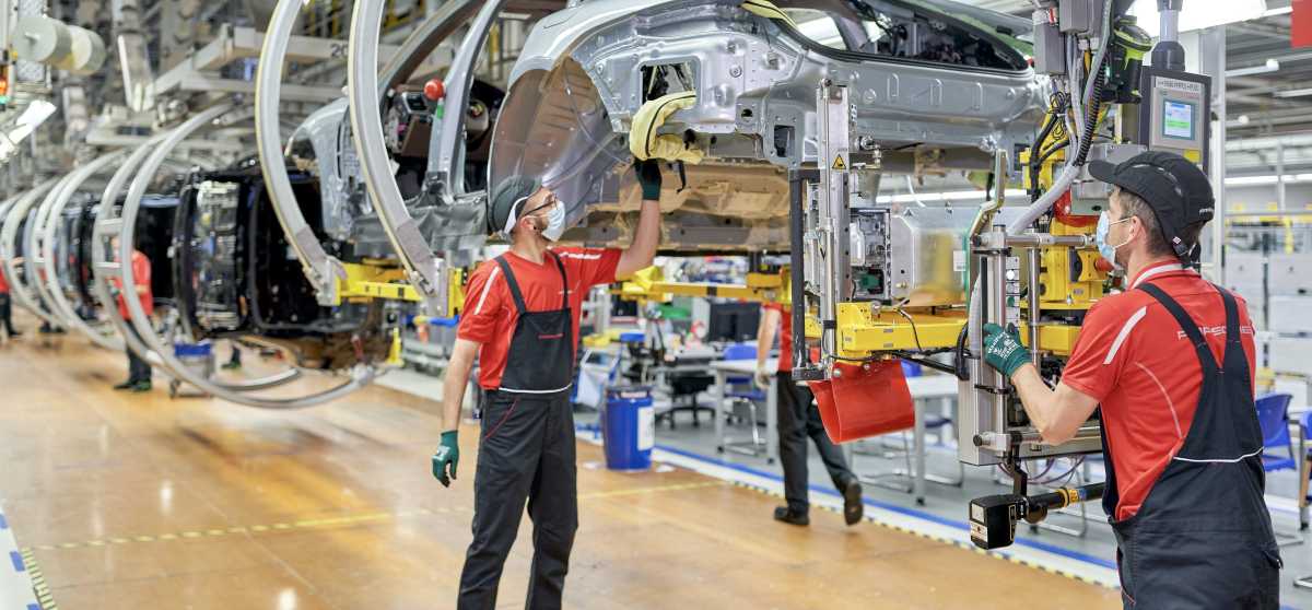 Porsche Leipzig Factory Named Factory Of The Year For Innovation And Sustainability