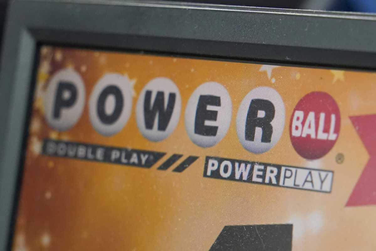 Record Breaking Powerball Jackpot Soars To Nearly $700 Million With No Winner In Sight