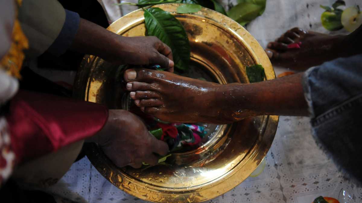 Renewal Of Footwashing Practices Sparks Discussion Among Us Churches