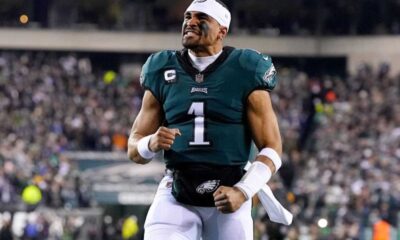 Rising Star Quarterback Signs Record Deal With Nfl Team