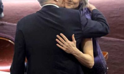 Robert De Niro And Jodie Foster Reunite At Oscars 2024