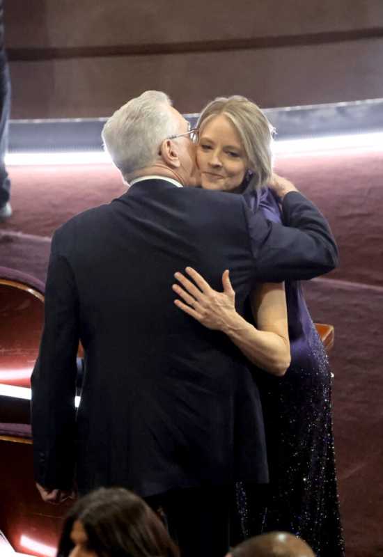 Robert De Niro And Jodie Foster Reunite At Oscars 2024