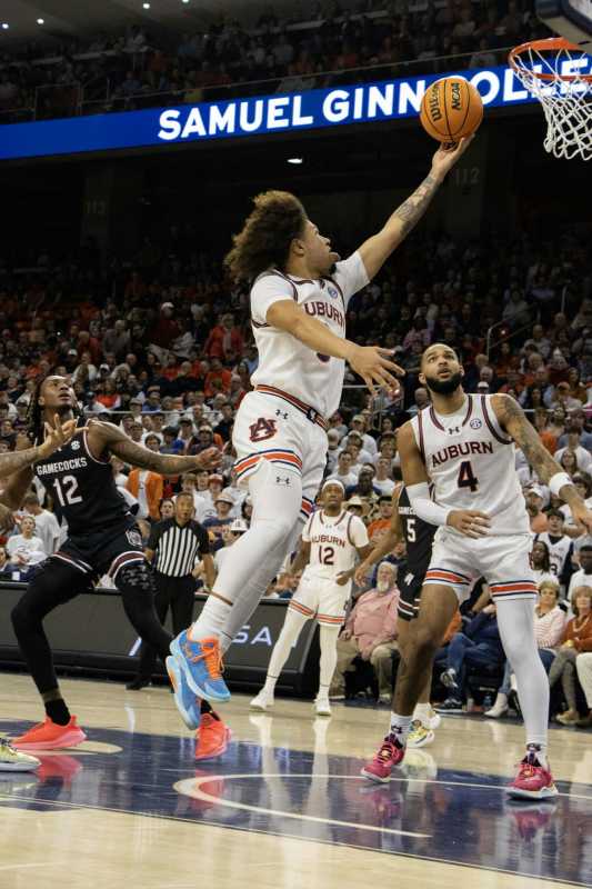 South Carolina Basketball Looks To Upset Auburn In Sec Tournament Quarterfinals