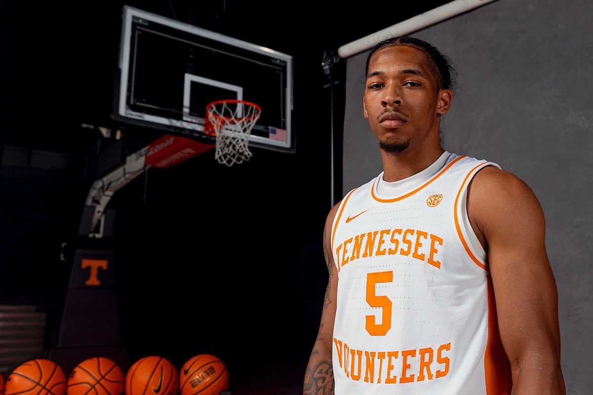 Tennessee Vols To Face Saint Peter's In Men's College Basketball Tournament Game