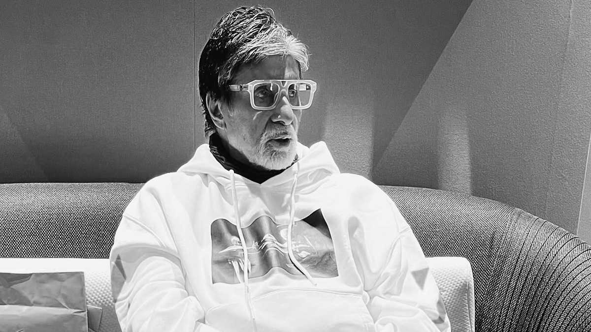 Veteran Actor Amitabh Bachchan Hospitalized For Angioplasty At Mumbai's Kokilaben Hospital