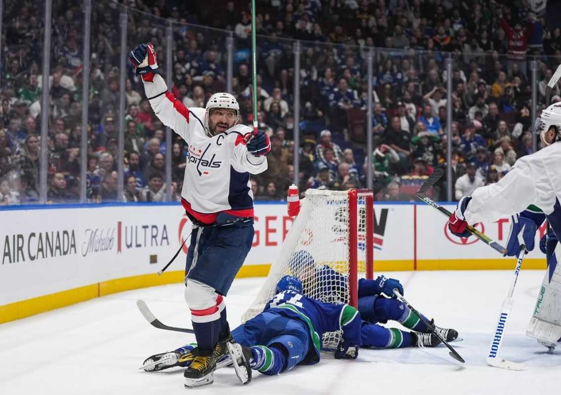 Washington Capitals Edge Vancouver Canucks 2 1 In Tight Nhl Matchup