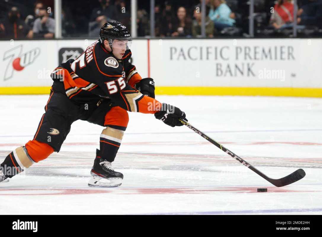 Anaheim Ducks Welcome New Acquisition Danny O'regan In Preseason Win Against Arizona Coyotes