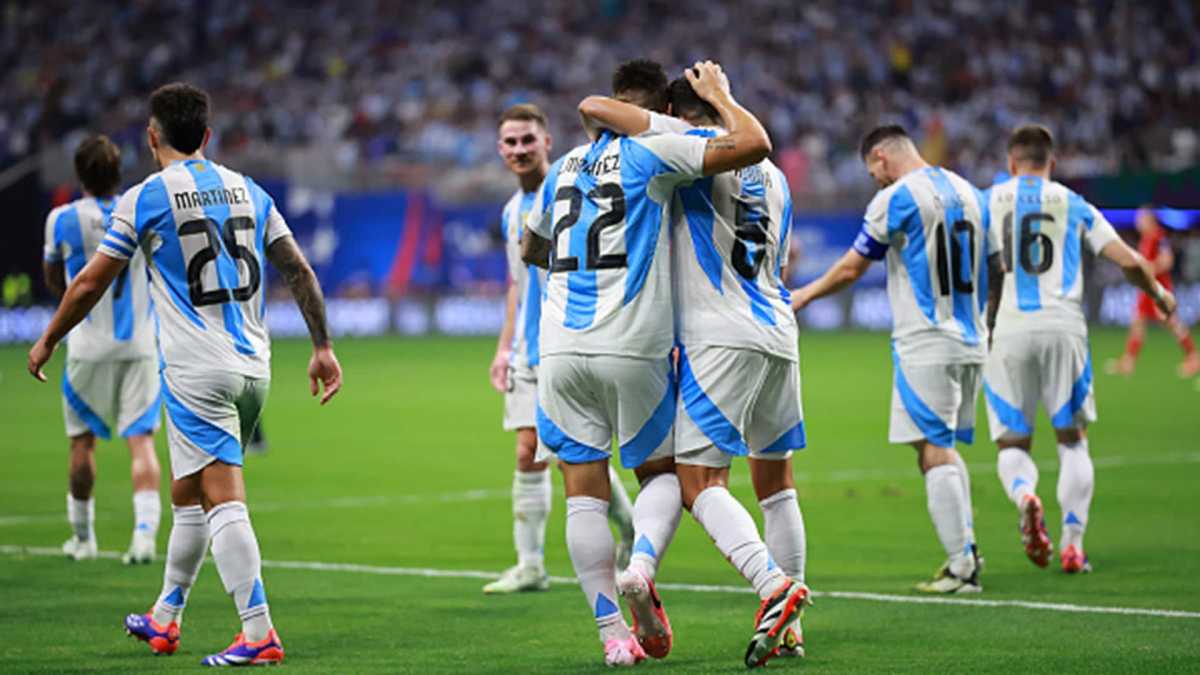 Canada's Goalkeeper Maxime Crepeau's Redemption Arc Against Argentina