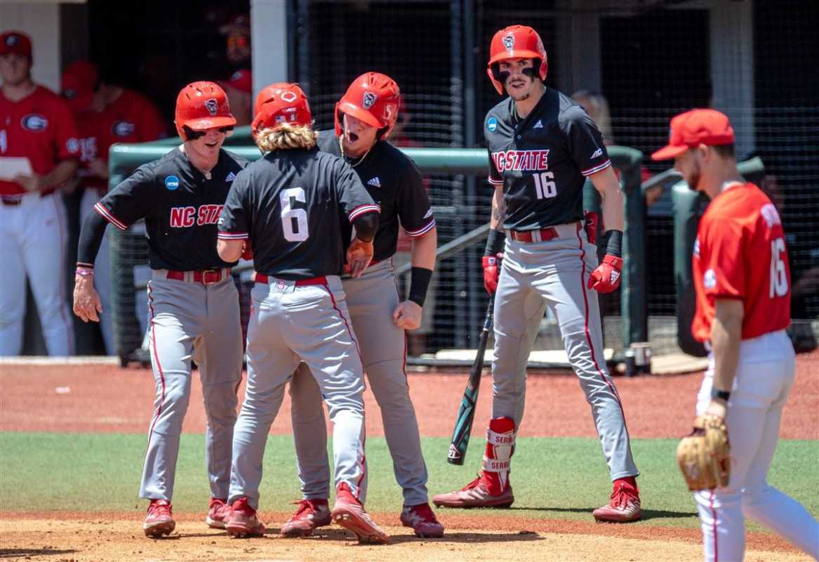 Kentucky Defeats Nc State In College World Series Opener