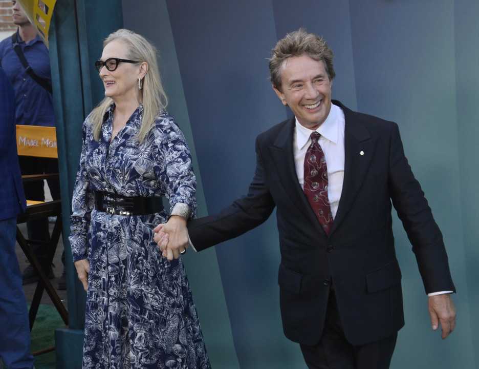 Martin Short Meryl Streep Holding Hands Or Martin Short And Meryl Streep Spark Romance Rumors At 'only Murders In The Building' Premiere