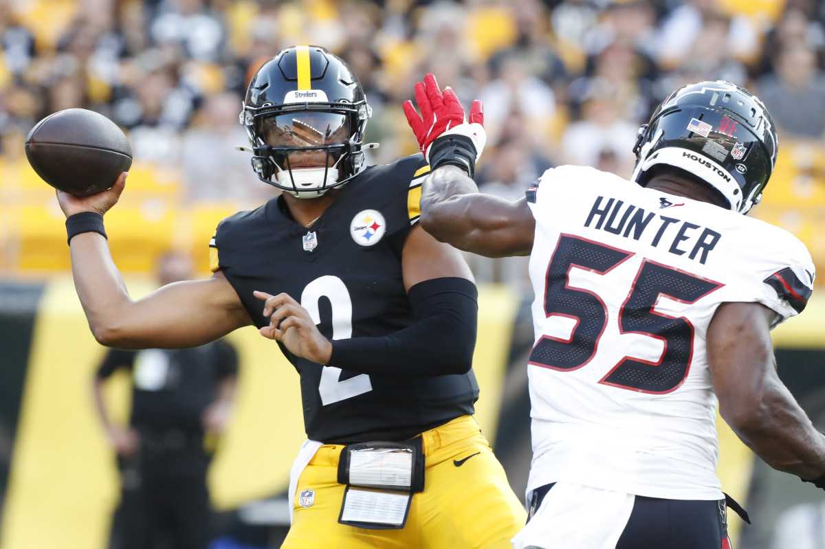 Texans Shine In Preseason Win Over Steelers