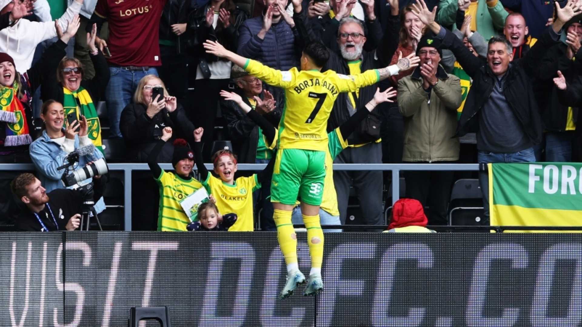 Borja Sainz Norwich City Derby County