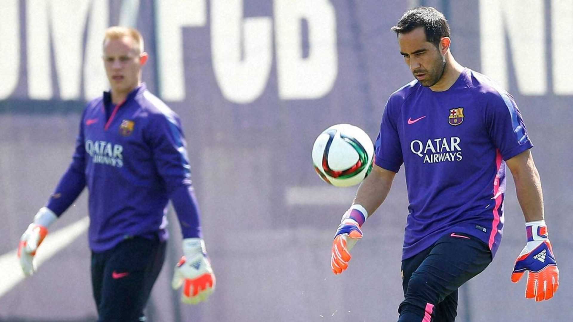 Claudio Bravo Barcelona Goalkeeper