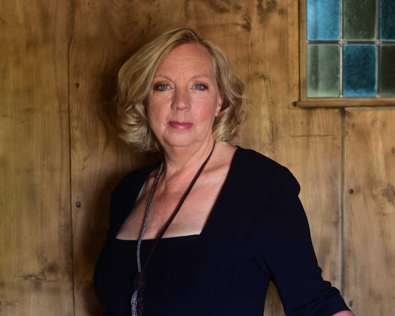 Deborah Meaden Itv Celebrity Catchphrase