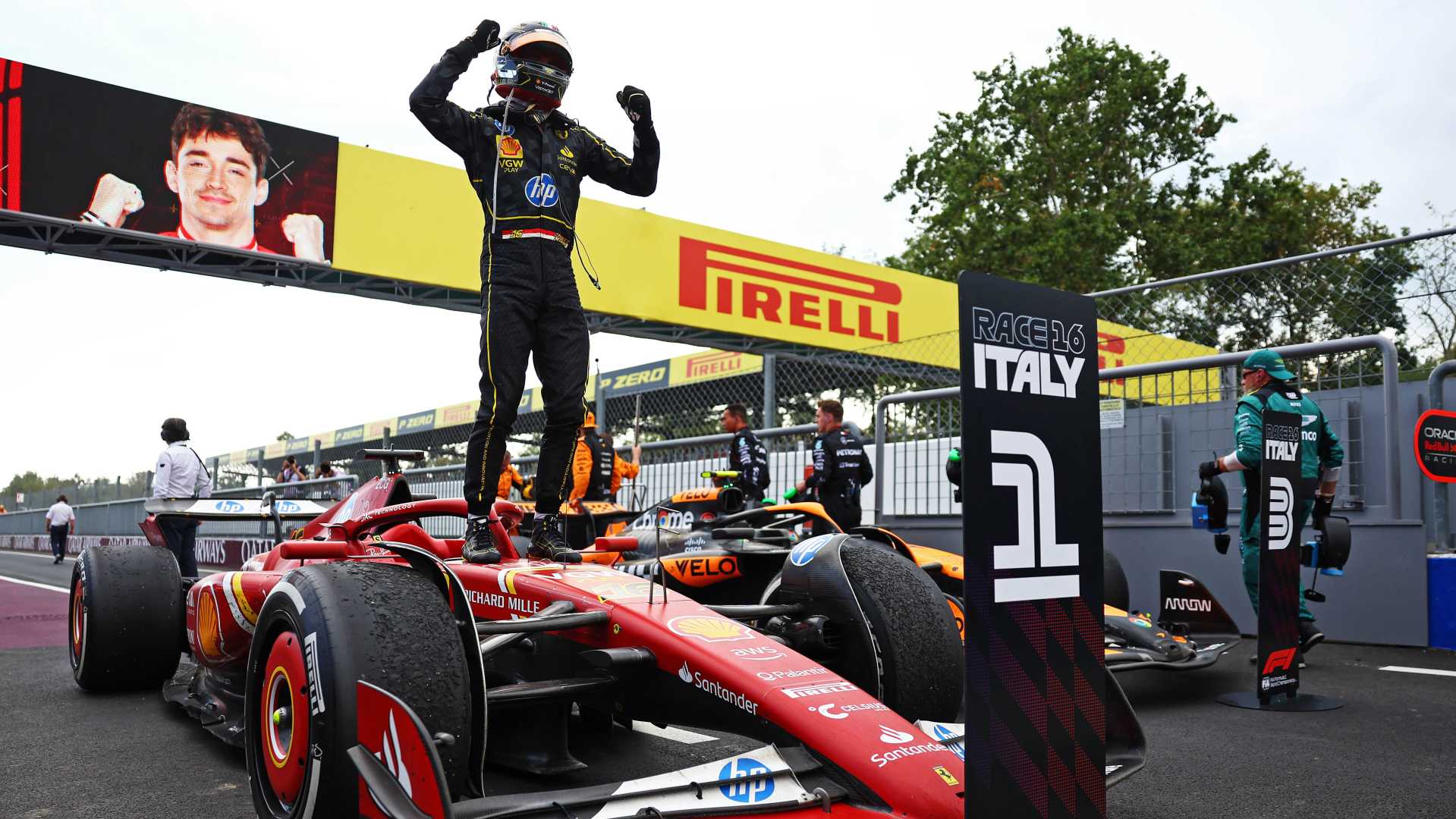 Ferrari F1 Team Celebrating At Monza