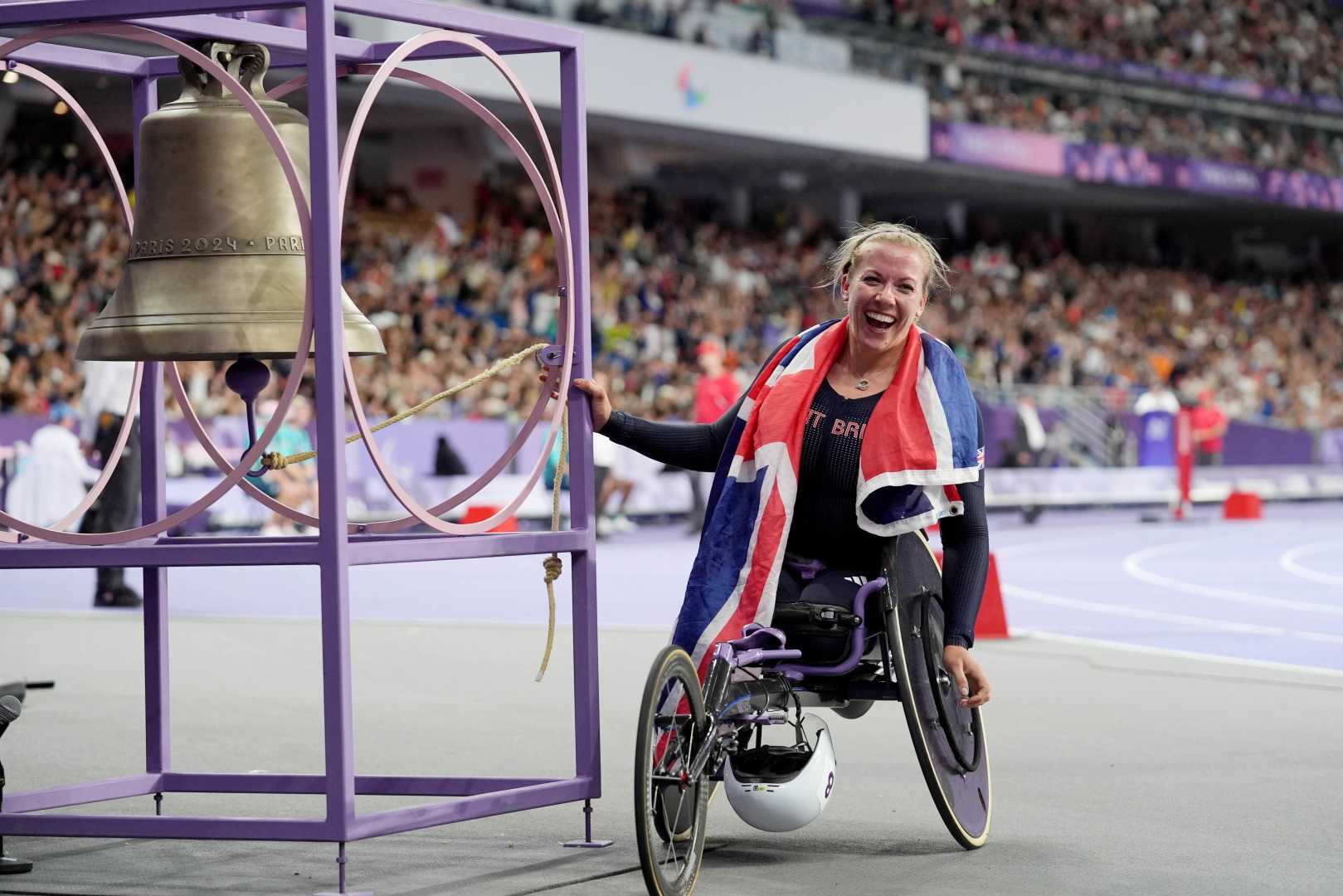 Hannah Cockroft Winning Gold At Paralympics