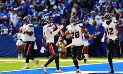 Joe Mixon Scoring A Touchdown