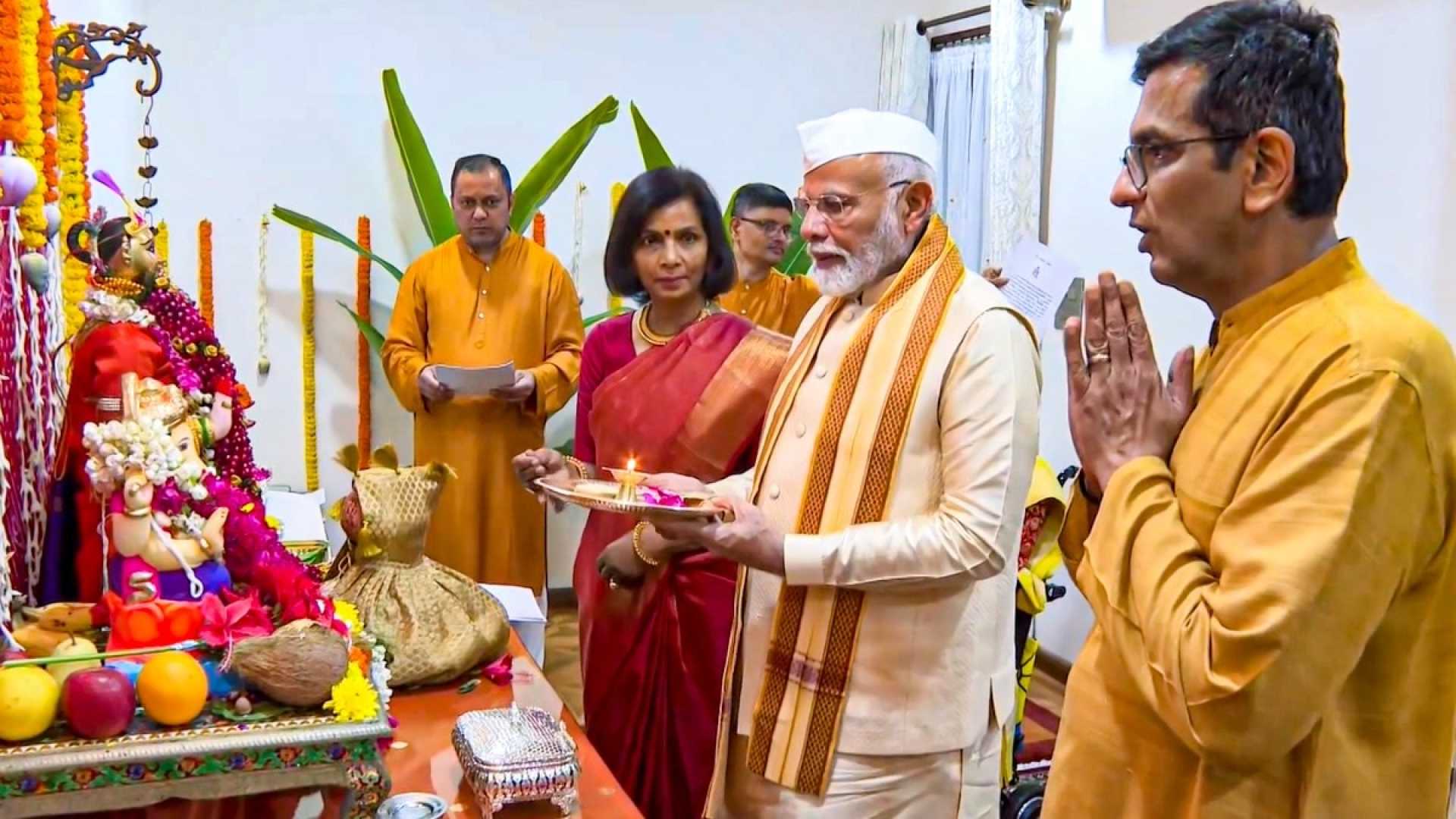 Pm Modi Cji Residence Ganesh Puja