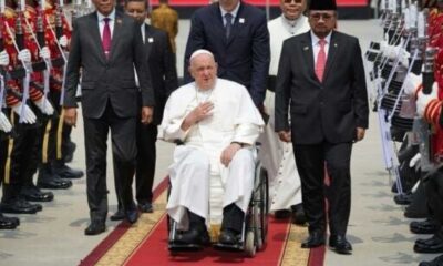 Pope Francis Papua New Guinea Arrival