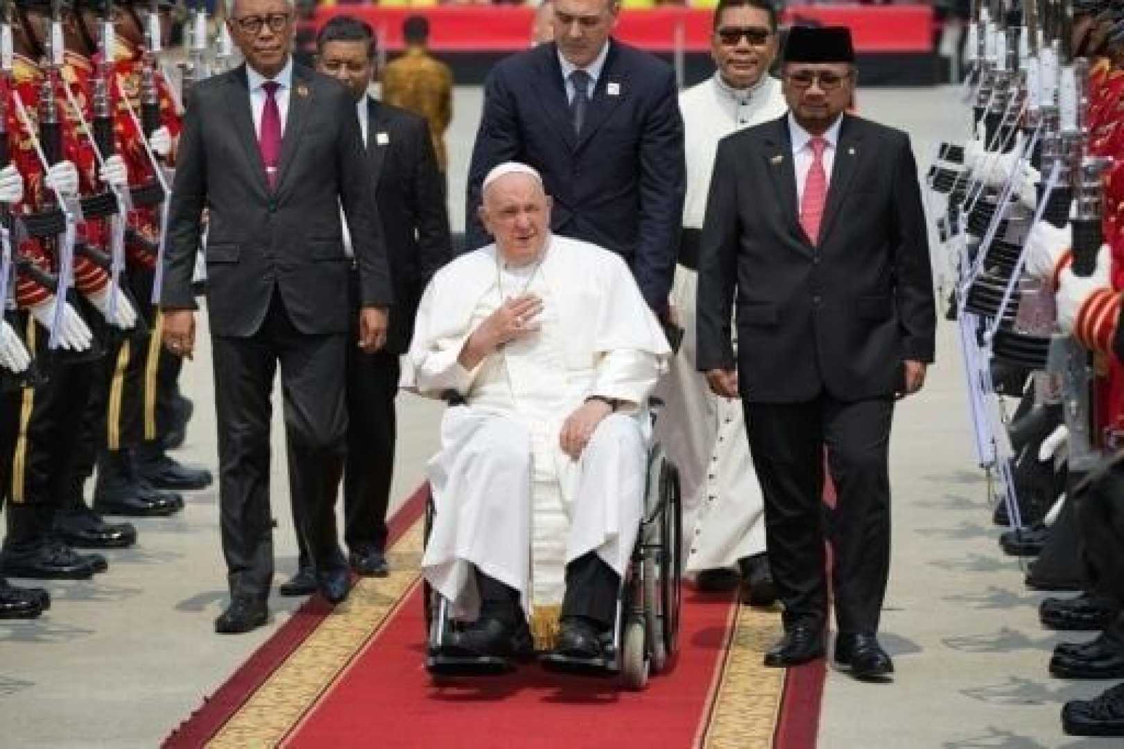 Pope Francis Papua New Guinea Arrival