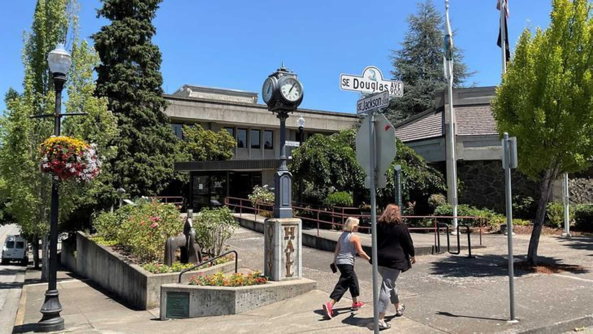 Roseburg City Hall