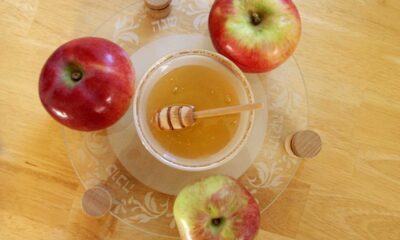 Rosh Hashanah Apples And Honey