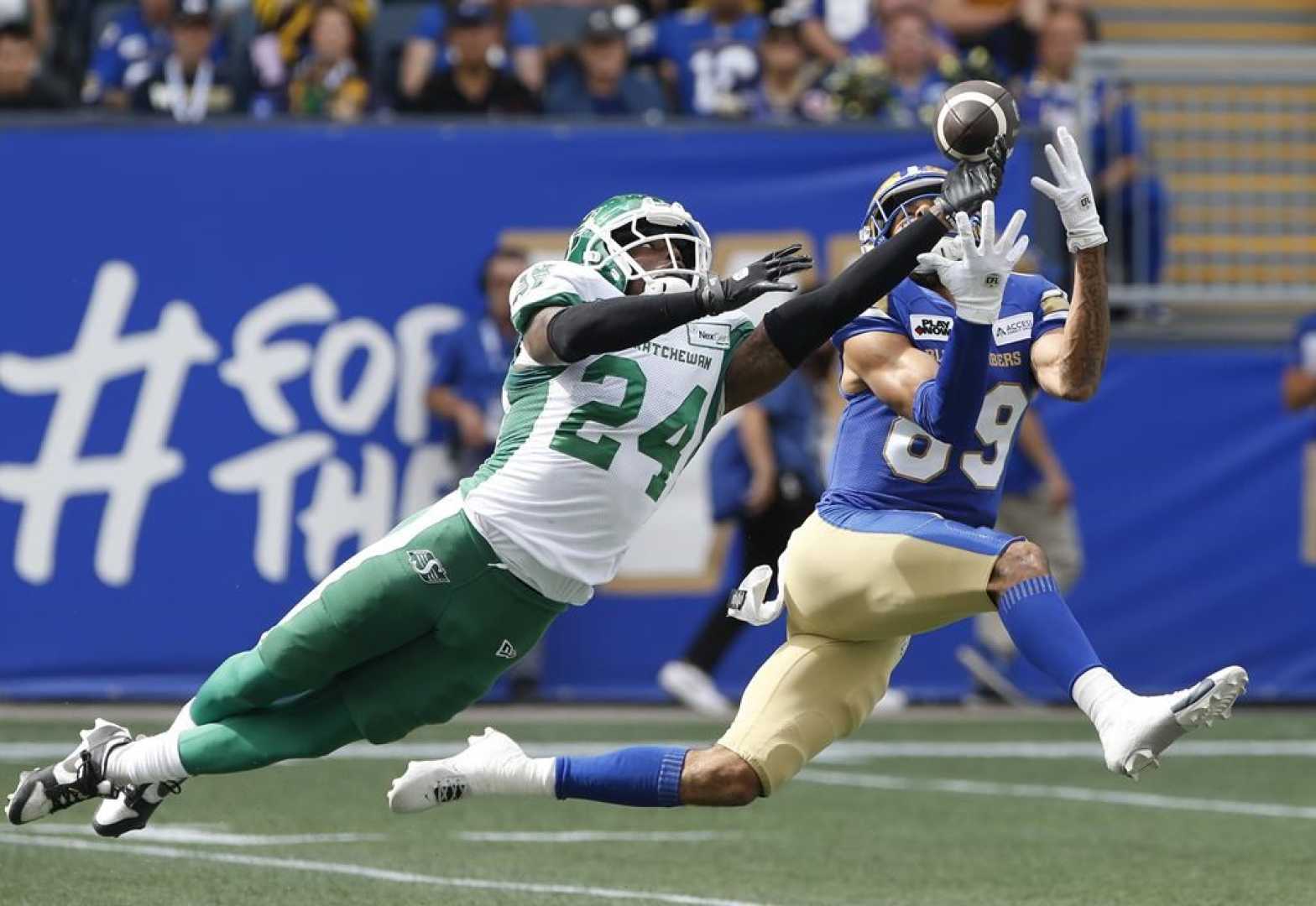 Saskatchewan Roughriders And Winnipeg Blue Bombers Game