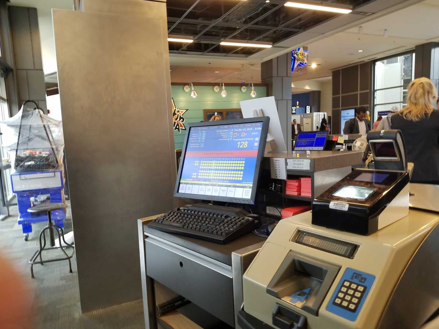 American Airlines Boarding Gate Technology