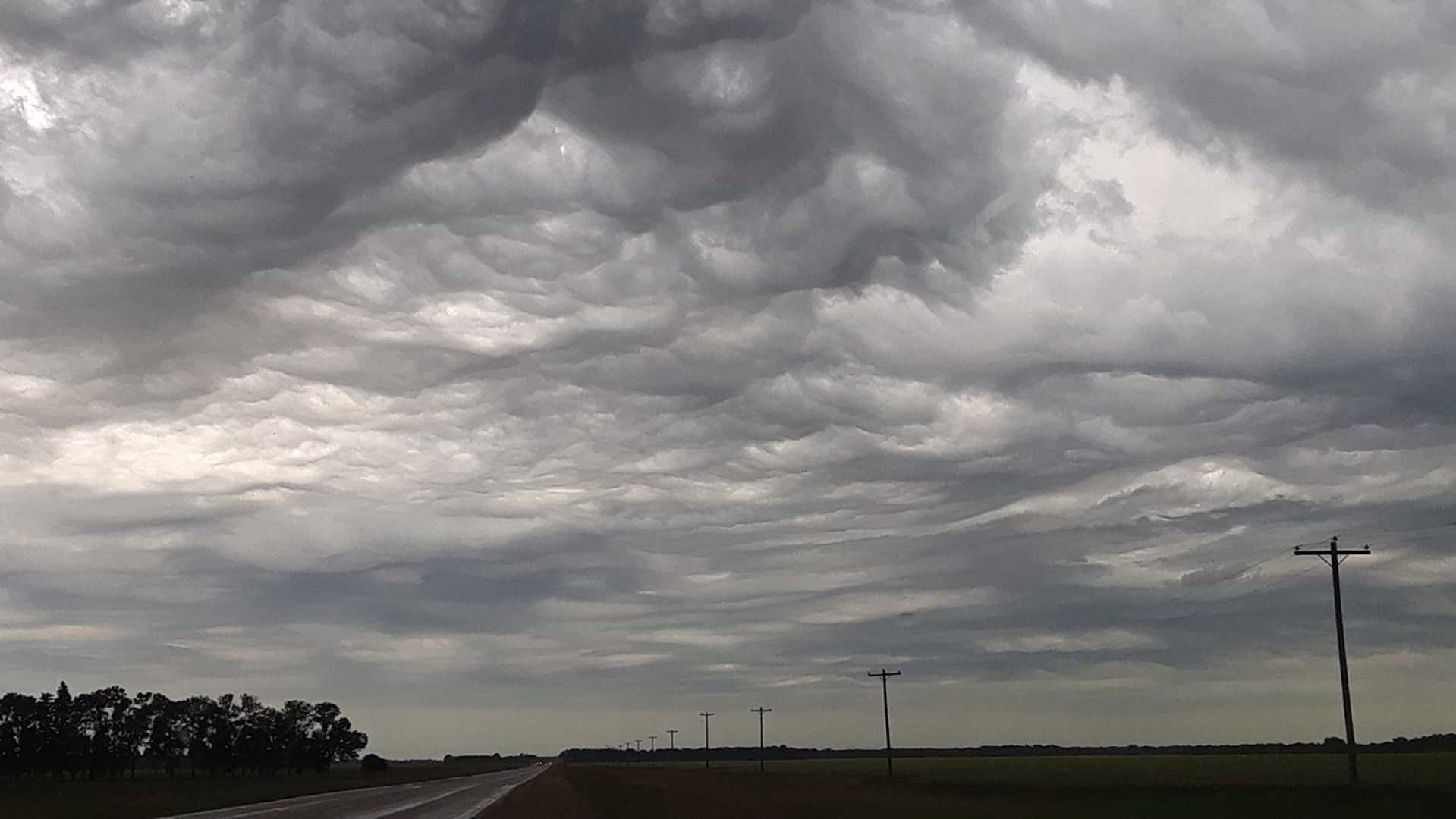 Asperitas Clouds Over Ottawa