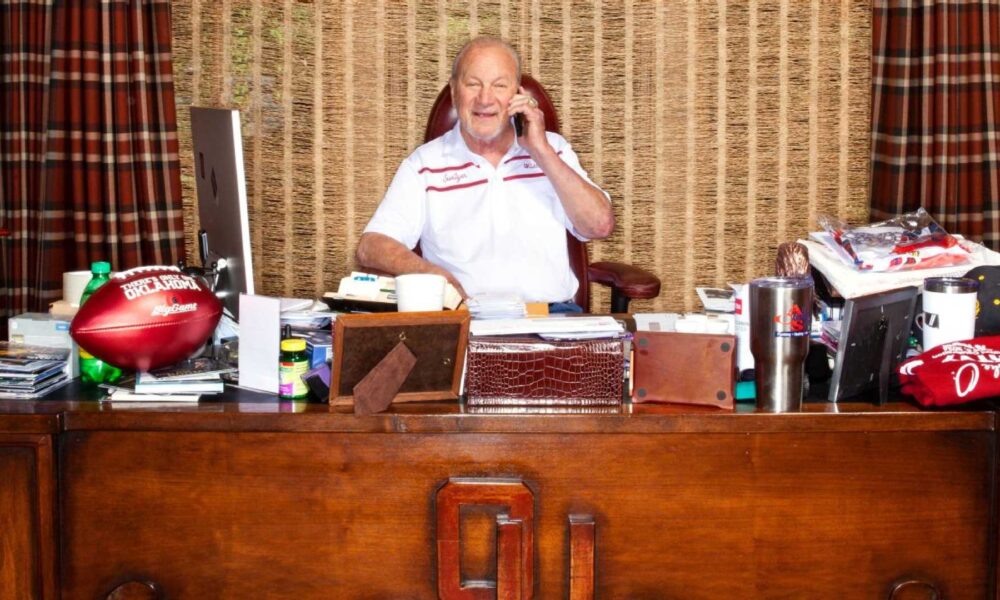 Barry Switzer&rsquo;s Enduring Legacy in Norman - Times News Global
