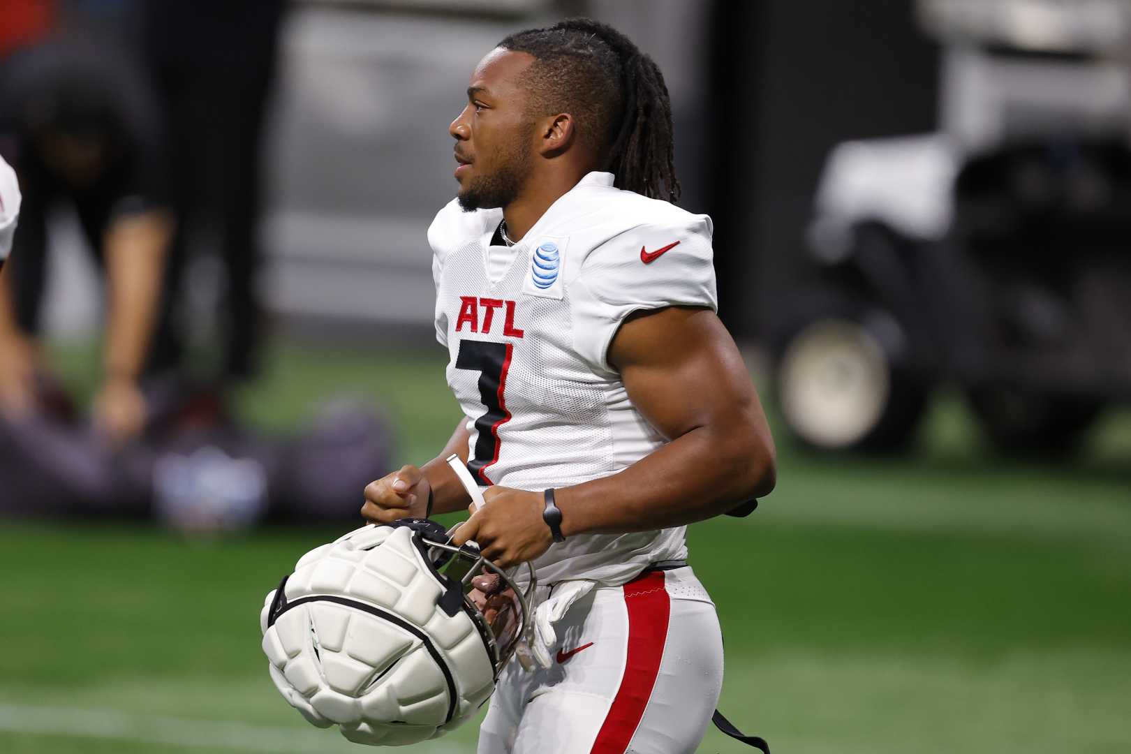 Bijan Robinson Atlanta Falcons Practice Injury