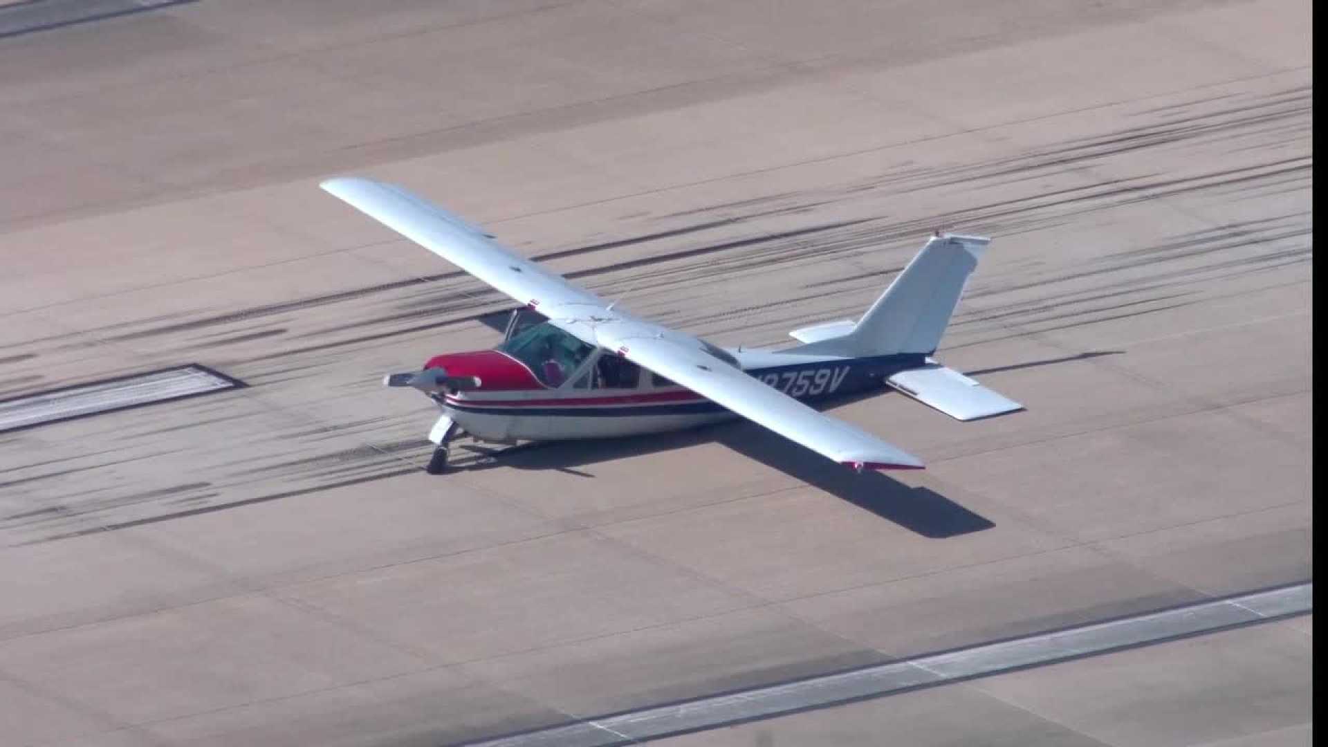 Cessna Plane Emergency Landing Dallas