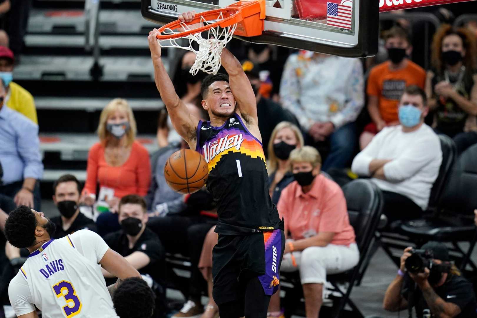 Devin Booker Dunking Against Lakers