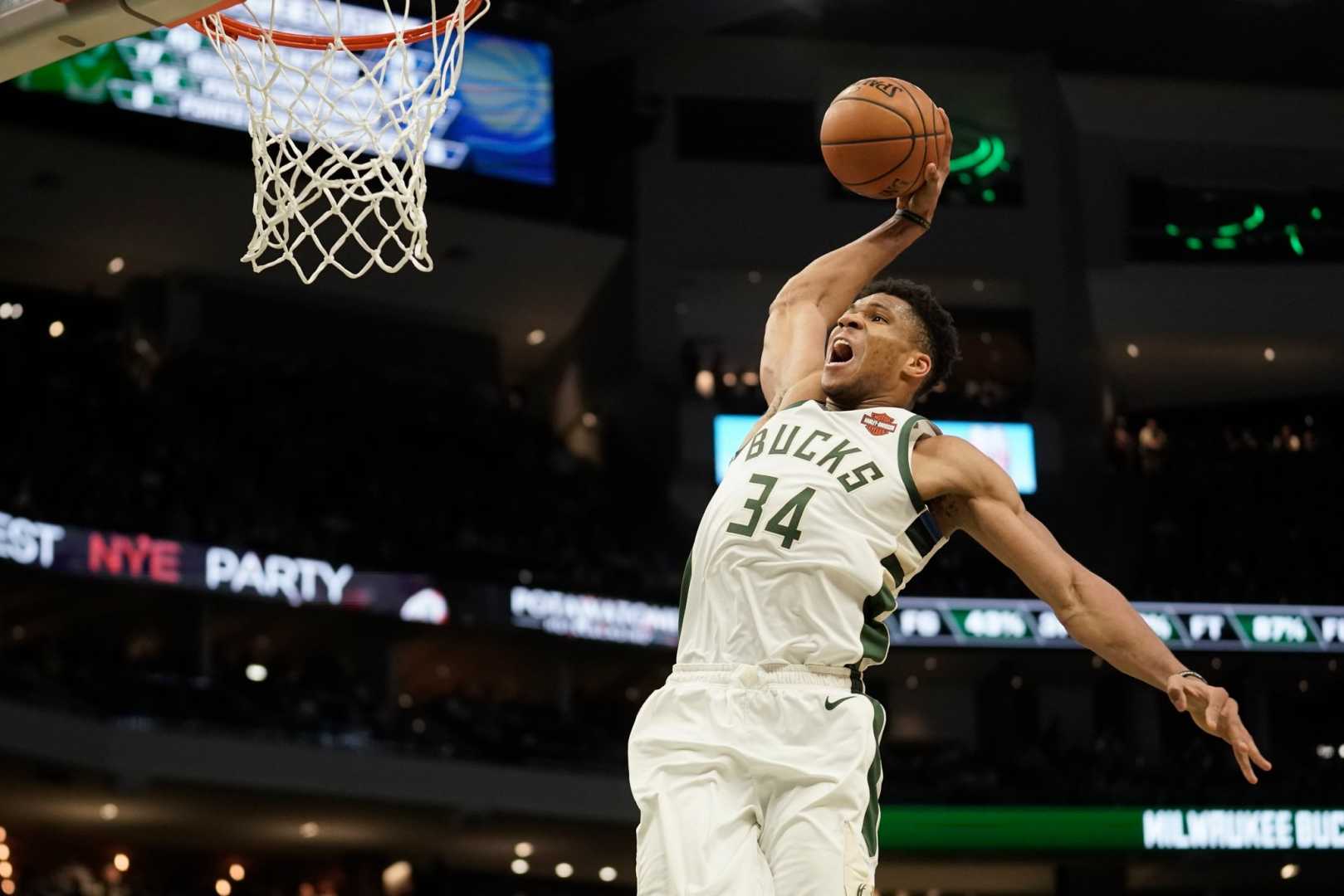 Giannis Antetokounmpo Milwaukee Bucks