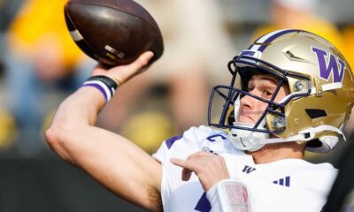 Iowa Hawkeyes Vs Washington Huskies Football Game