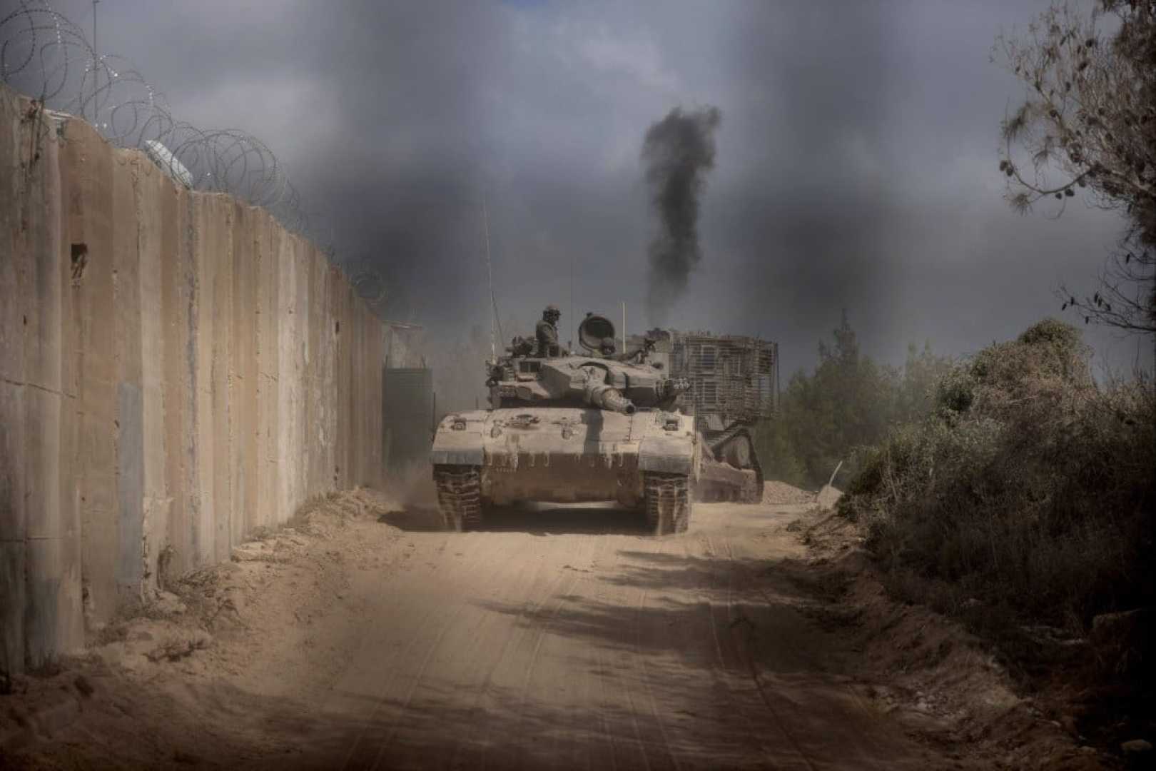 Israeli Tanks At Unifil Base In Southern Lebanon