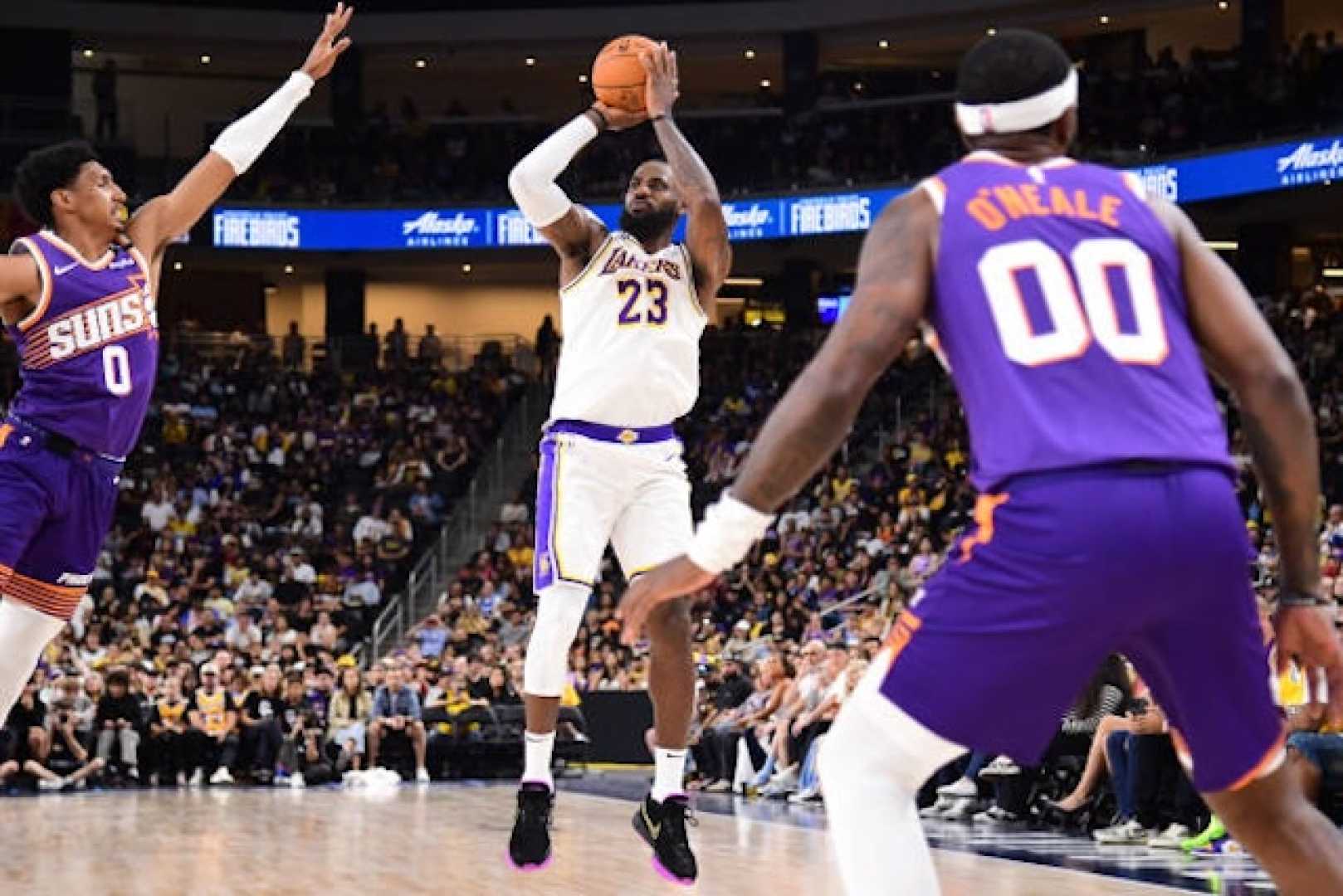 Lebron James And Rui Hachimura Los Angeles Lakers